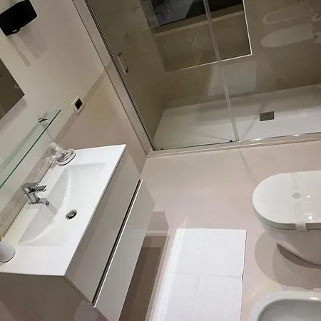 Brumari בית הארחה 3*